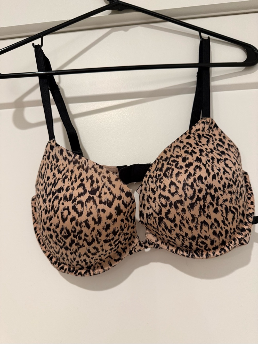 Victoria’s Secret Leopard Print T-Shirt Bra - Black and Tan Size 36 D
